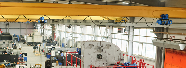 Lifting equipment for heavy machinery manufacturing