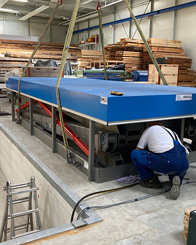 Hubtische 2 (400x500).jpg